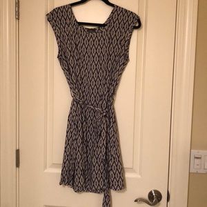 Market & Spruce navy and camel sleeveless dress